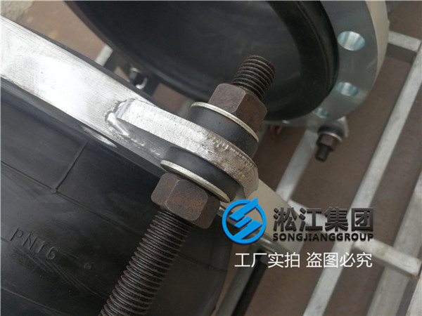 DN300橡胶挠性软连接钎焊板式换热器